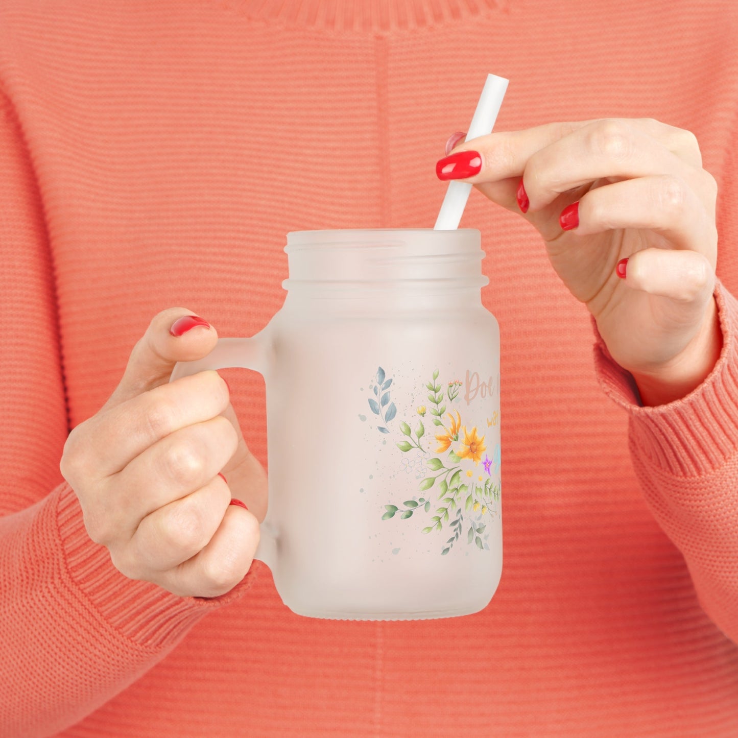 Mason Jar Drinkglas – Doe Meer Wat Jou Gelukkig Maakt – 350 ml – Mat Glas met Deksel & Rietje Printify