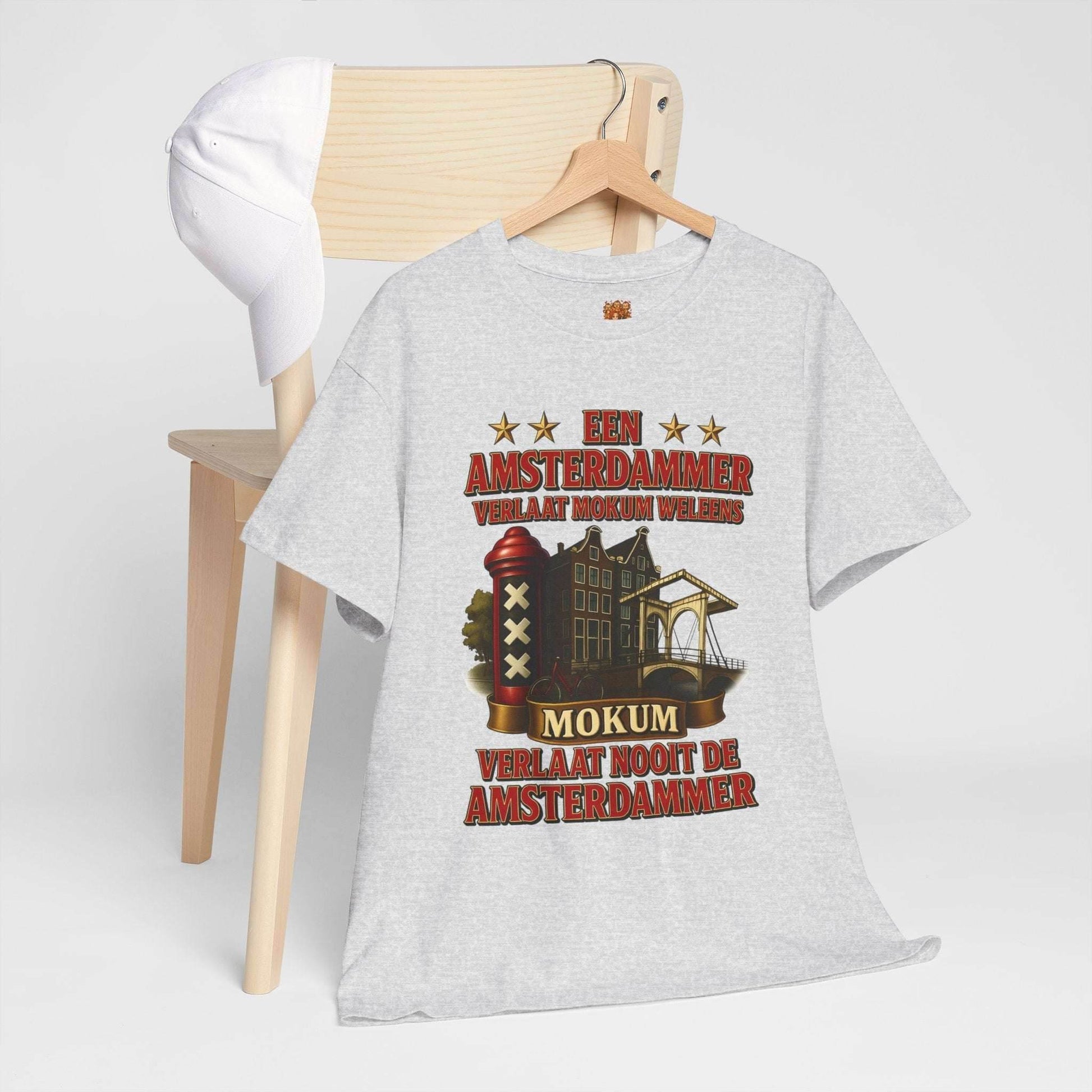 Amsterdam Mokum T-shirt Unisex – “Een Amsterdammer verlaat Mokum weleens, Mokum verlaat nooit de Amsterdammer” - Creatieve Aap