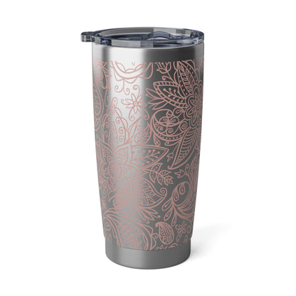 RVS tumbler van 600ml met zachtroze primrose bloemenprint op zilverkleurige achtergrond, dubbelwandig geïsoleerd met transparante schuifdeksel.