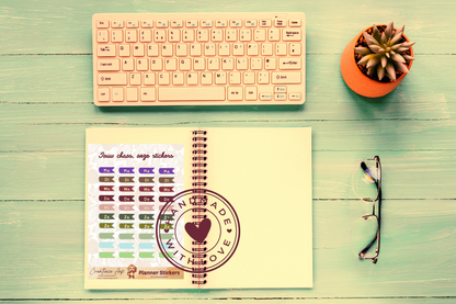 Planner stickers “Dag van de Week” in herfstkleuren 📅🍂✨ – handgemaakt design van Creatieve Aap, verkrijgbaar in A6 en A5 formaat, matte of glans afwerking.