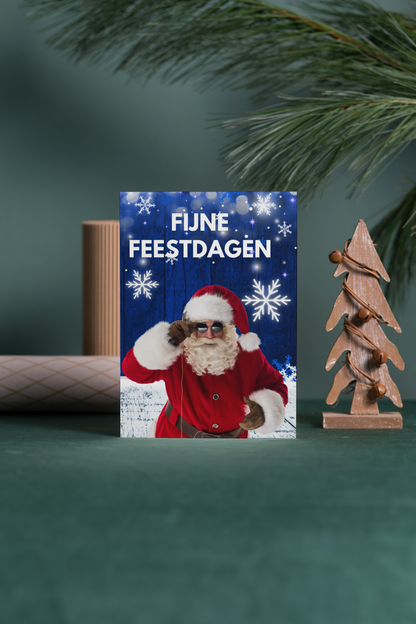 🎄 Handgemaakte Kerst Wenskaart – Fijne Feestdagen (Stoere Kerstman)