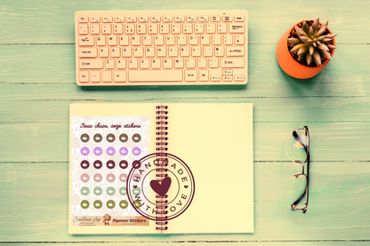 Planner stickers “Sparen” in herfstkleuren 🍂💰✨ – handgemaakt design van Creatieve Aap, verkrijgbaar in A6 en A5 formaat, matte of glans afwerking.