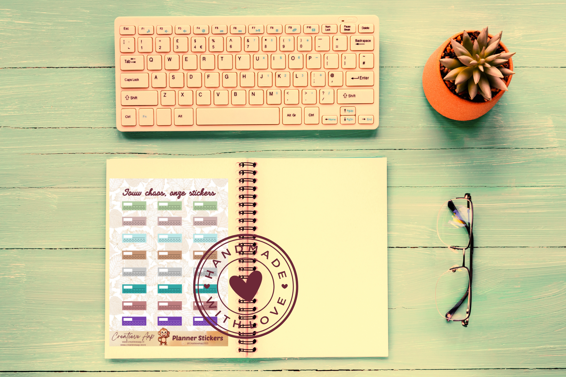 Planner stickers Herfst Water Trackers 2025 🍂 – handgemaakt design van Creatieve Aap. Verkrijgbaar in A6 en A5 formaat, matte of glans afwerking.
