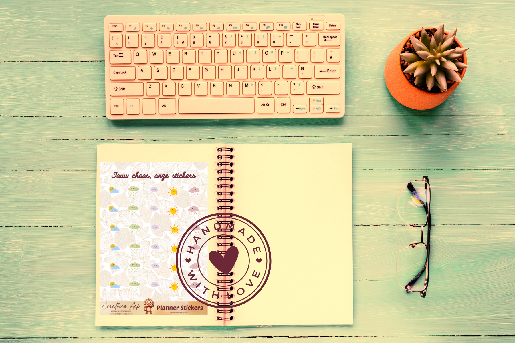 Planner stickers “Weer Icons” in herfstkleuren 🌦🍂✨ – met zon, wolken en regen icoontjes. Handgemaakt design van Creatieve Aap, verkrijgbaar in A6 en A5 formaat, matte of glans afwerking.