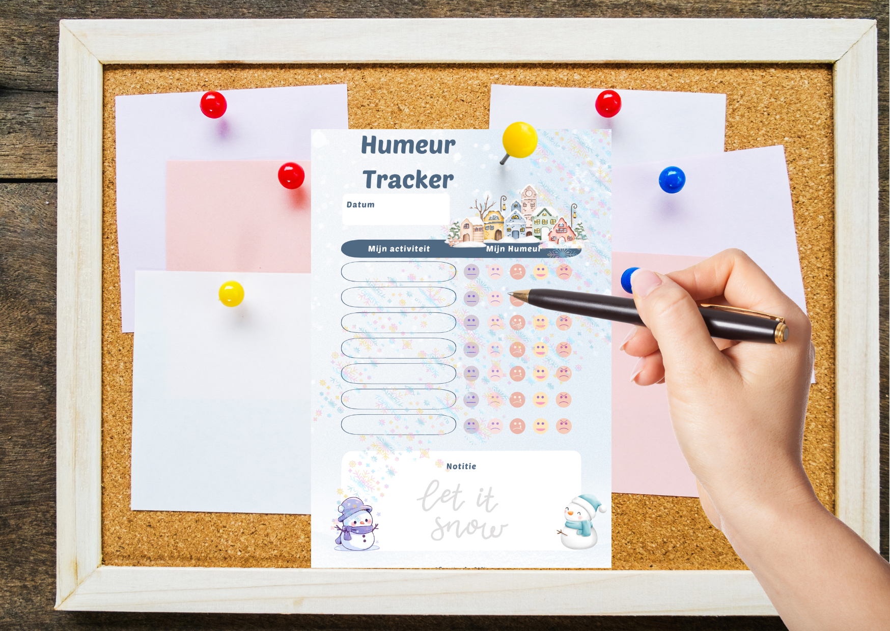 Winter Mood Tracker PDF met een winterse illustratie van een knus dorp, sneeuwpoppen en ruimte voor activiteiten, stemming en notities.