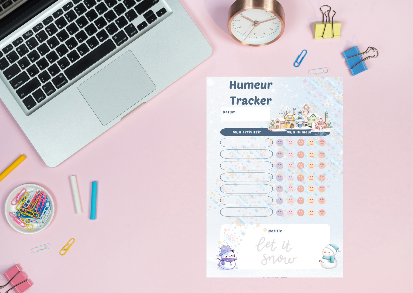 Winter Mood Tracker PDF met een winterse illustratie van een knus dorp, sneeuwpoppen en ruimte voor activiteiten, stemming en notities.