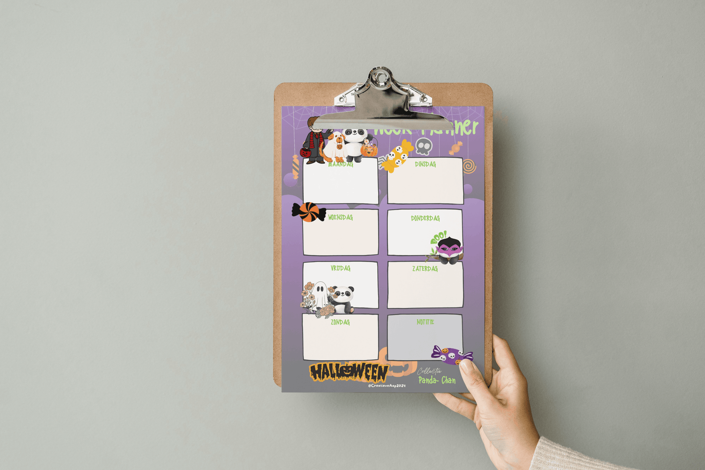 Weekplanner uit de Collectie Panda-Chan met Halloween-thema, handgemaakt, 30 vellen per pad, verkrijgbaar in A5 en A4 formaat, met schattige panda- en Halloween-illustraties.